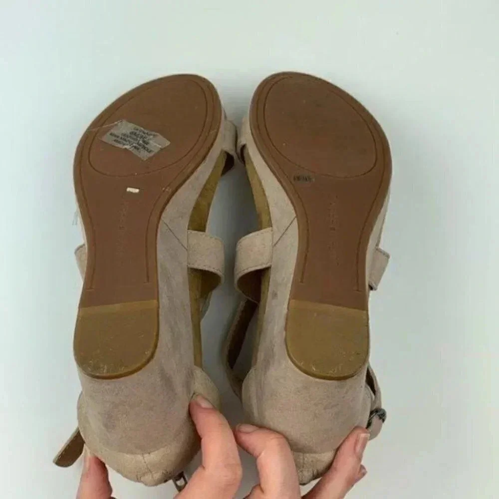 Lucky brand wedges size 6 36 Kenadee taupe suede